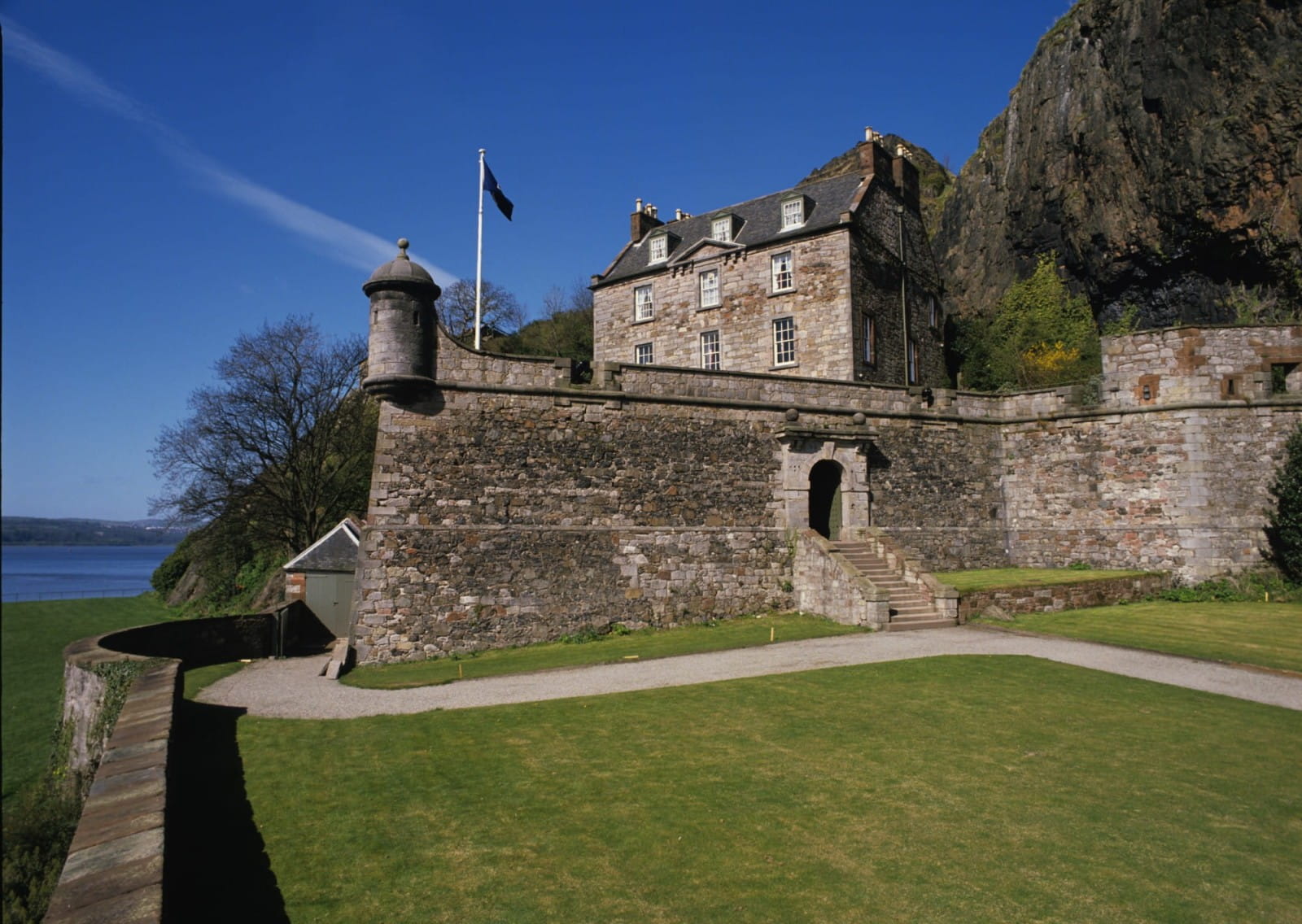 Dumbarton Castle set to reopen to the public | Love Loch Lomond